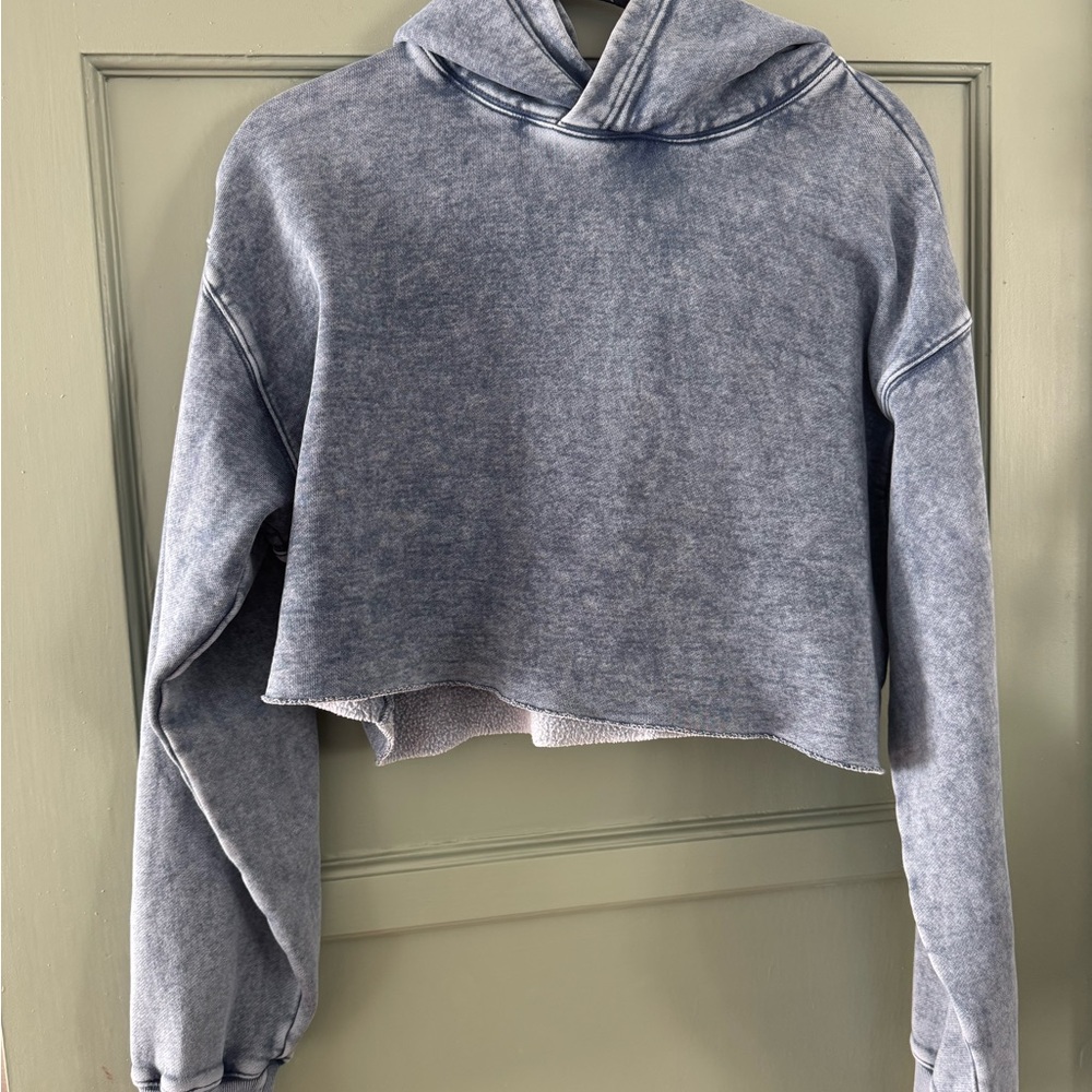 Aritzia Blue Cropped Hoodie Sweater & matching pant. separately $20 each/$30set